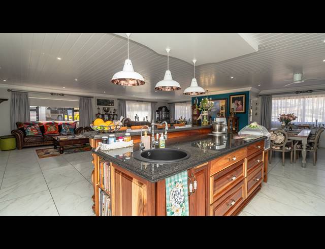 4 BEDROOM HOUSE FOR SALE IN MONTE CHRISTO